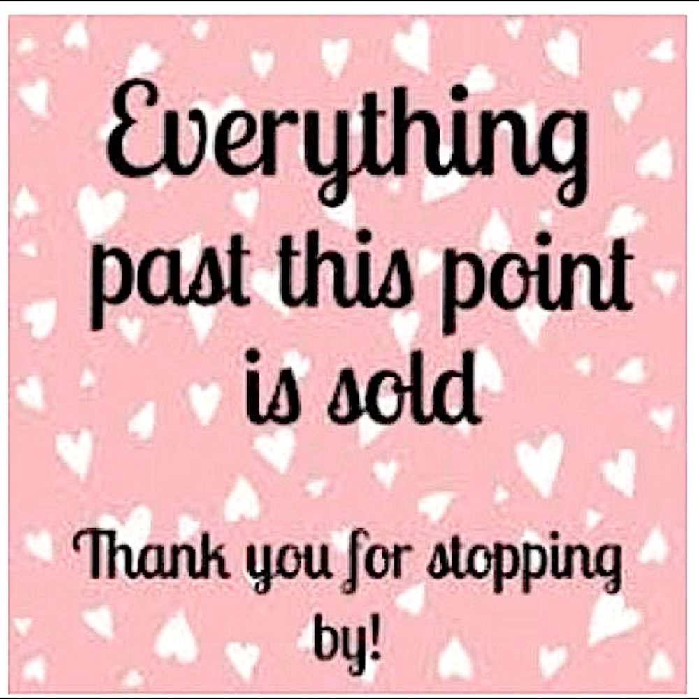 Thank you for taking the time to view my closet.🩷